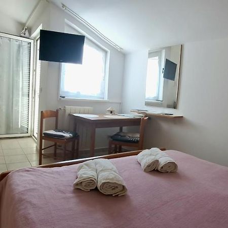 Studio Apartman Olivera โรวีน ภายนอก รูปภาพ