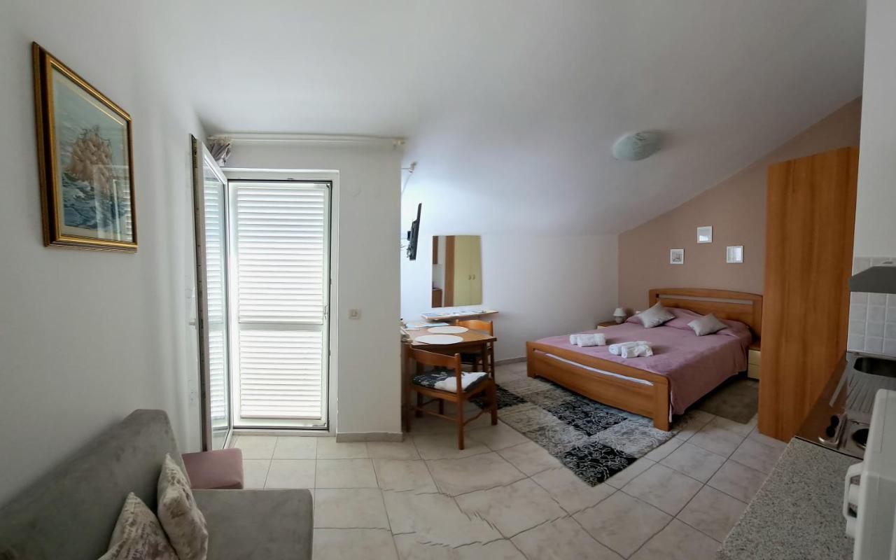 Studio Apartman Olivera โรวีน ภายนอก รูปภาพ