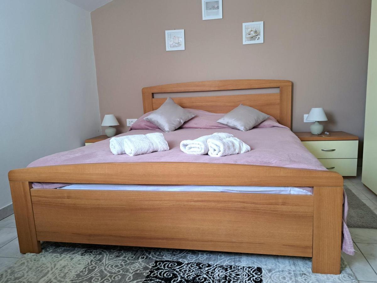 Studio Apartman Olivera โรวีน ภายนอก รูปภาพ